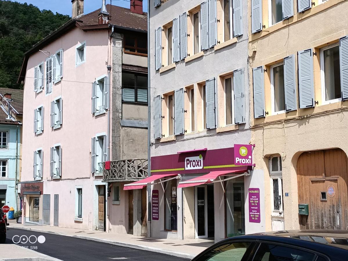 3 * Moirans-en-Montagne